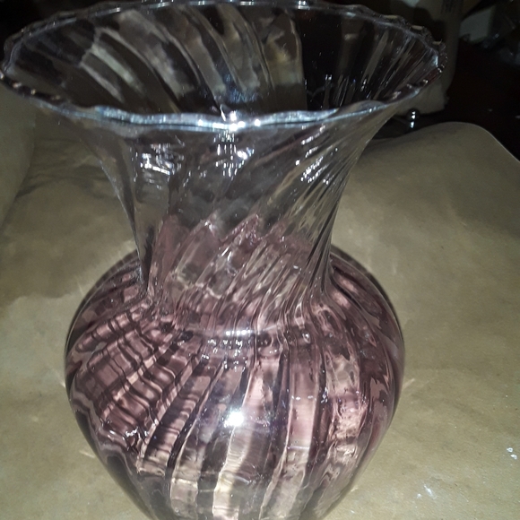 Clear Pinkish Glass Vase - Picture 3 of 6